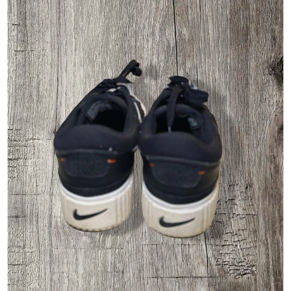 Nike Black and White Athletic Shoes - Picture 3 of 5